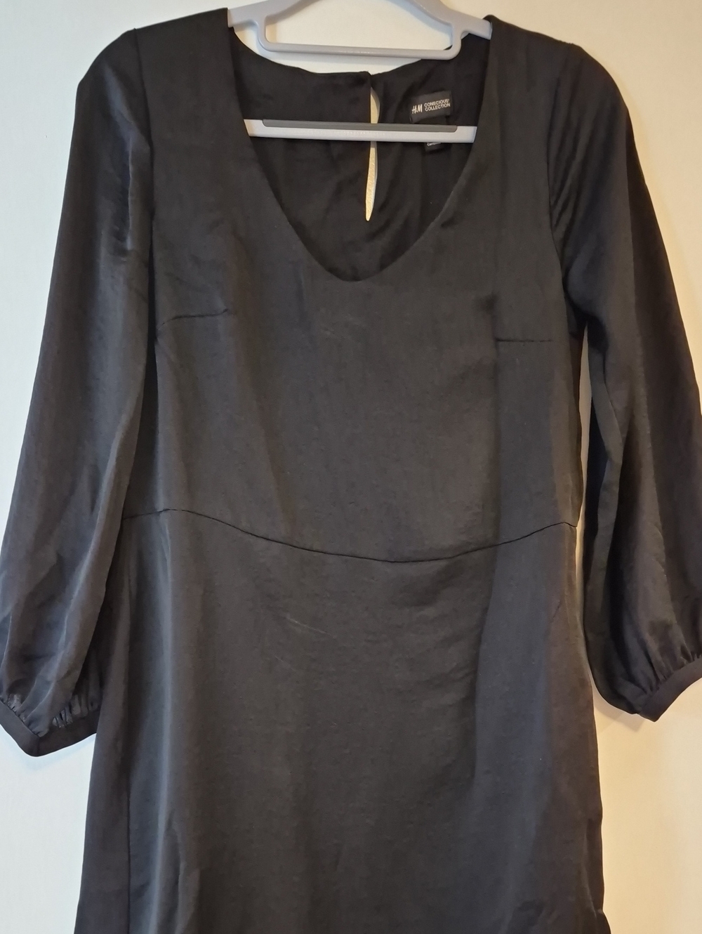H&M Simple Black Scoop Neck Dress - Picture 2 of 5